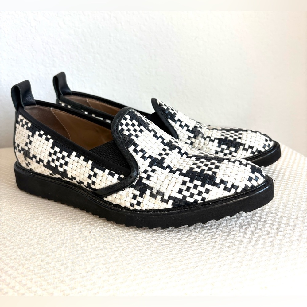 Everlane Black & White Woven Slip-On Street Shoes